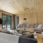 5 Bedroom Cozy In