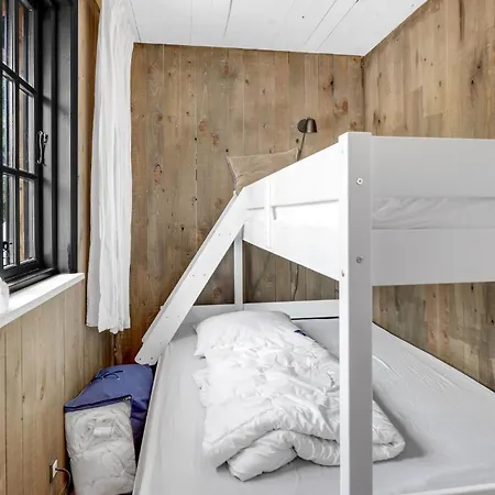 別荘 5 Bedroom Cozy In