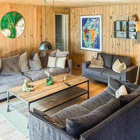 5 Bedroom In Casa vacanze Neksø