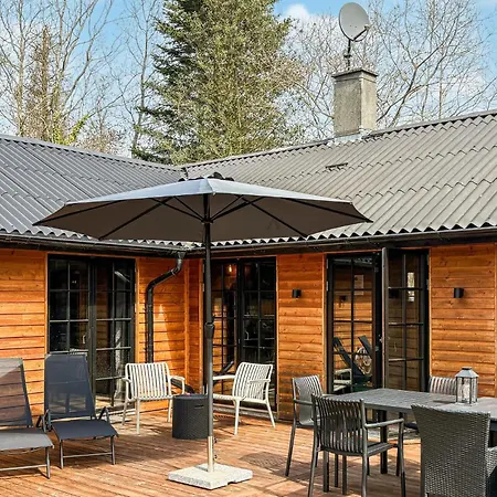Casa vacanze 5 Bedroom In Neksø