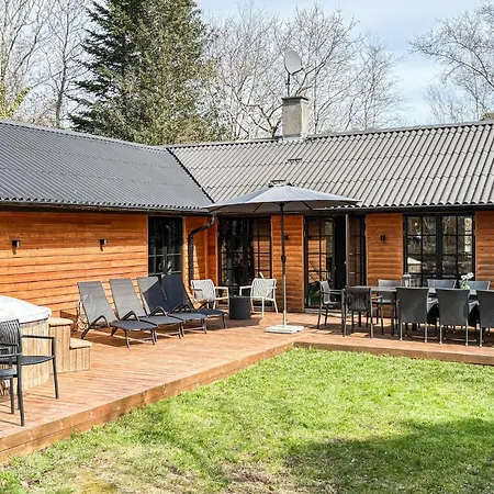 Casa vacanze 5 Bedroom In *