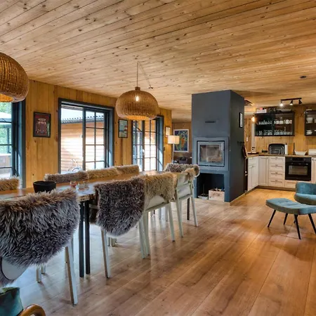펜션 5 Bedroom In *
