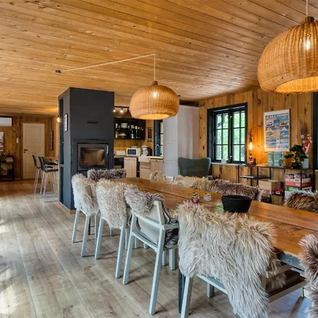 5 Bedroom In